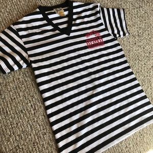 Ying’s Alcatraz Tourist v-Neck Tee Size XL #222